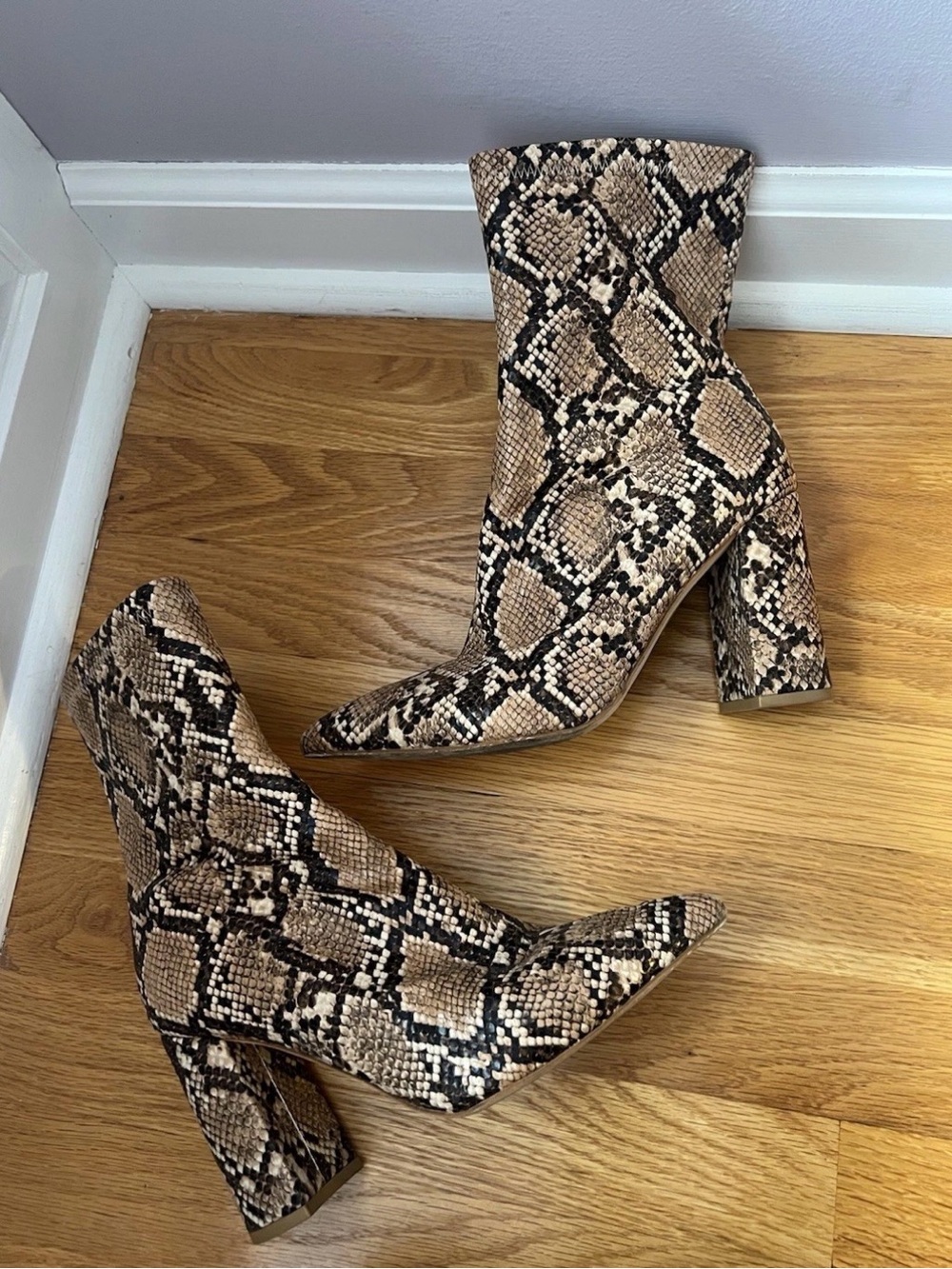 Jeffrey Campbell Siren Snake Animal Print Block Heel Ankle Bootie Women's Size 7
